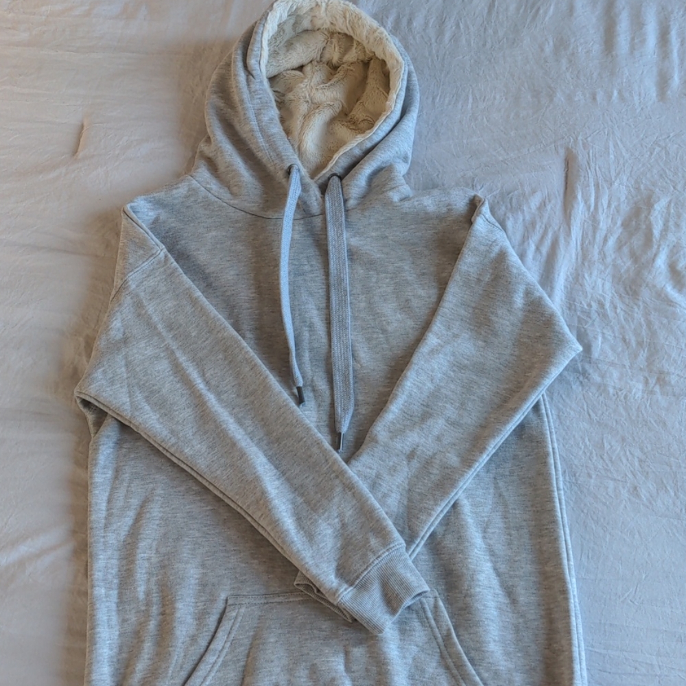 Long sweatshirt with soft, fuzzy hood